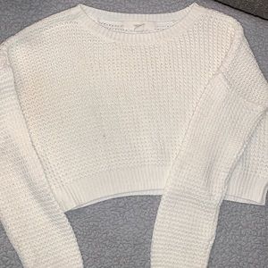 Forever 21 crop sweater size M